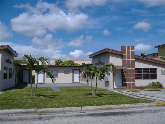 212 SW 18th Ct in Miami, FL - Building Photo