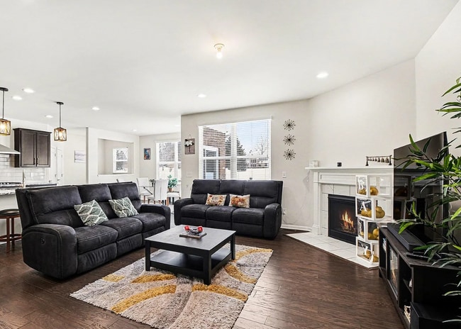 49772 Shoreline Dr in Canton, MI - Building Photo - Building Photo