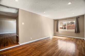 505 Carlisle Blvd NE in Albuquerque, NM - Building Photo - Building Photo