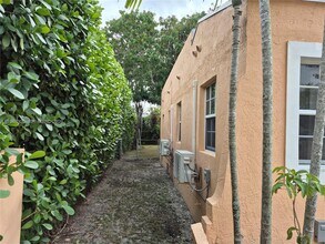 28 NE 49th St in Miami, FL - Building Photo - Building Photo