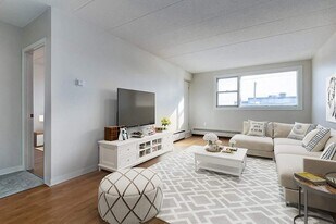 Haworth Manor in Regina, SK - Building Photo