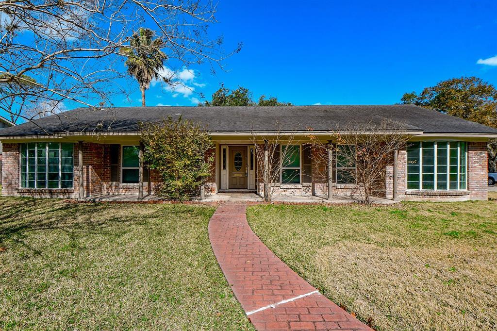 7702 Oldhaven St in Houston, TX - Building Photo