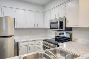 335 Railroad St in Knightdale, NC - Building Photo
