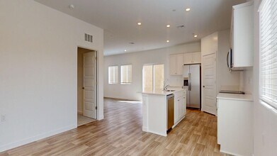 3249 Carambola Ave in Clovis, CA - Building Photo - Building Photo