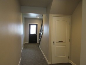 201 5th Ave in Sterling, IL - Building Photo - Interior Photo