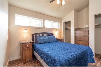 3127 Maverick Lp in Oyster Creek, TX - Building Photo - Building Photo