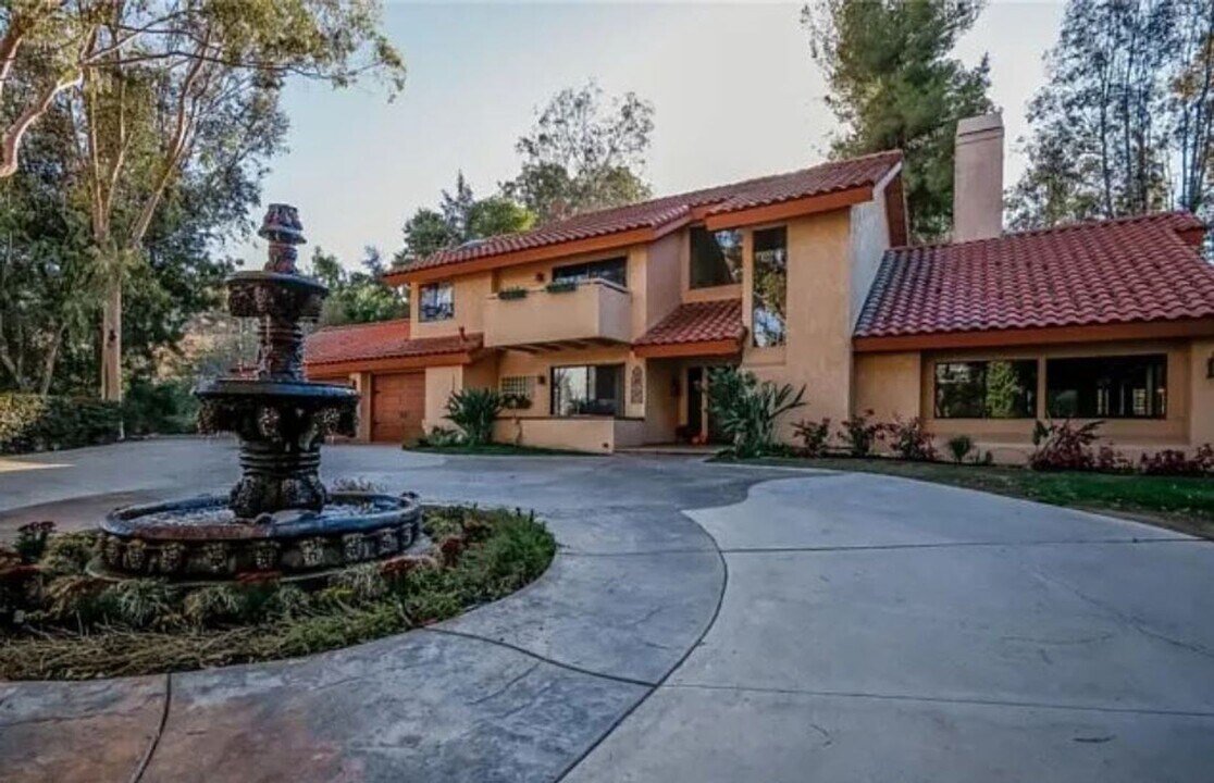 8431 Weirick Rd in Corona, CA - Building Photo