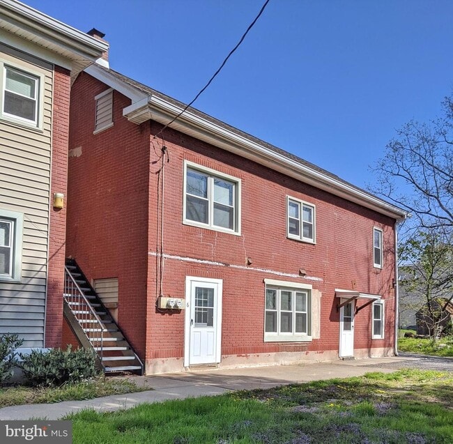 property at 115 N Main St