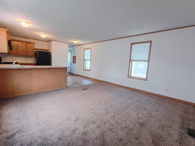 501-22 1/2 22 1/2 St NW in Stewartville, MN - Foto de edificio - Building Photo