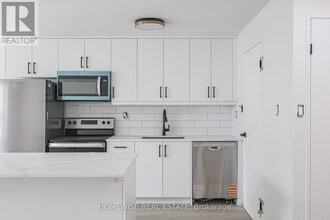 81 Ontario St in Bowmanville, ON - Building Photo - Building Photo