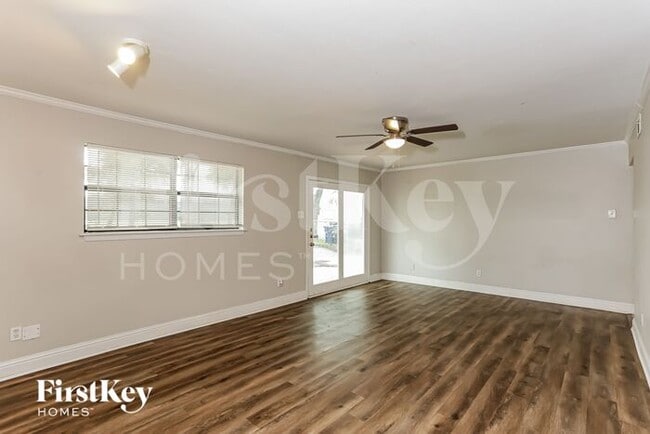 3923 Treeline Dr in Dallas, TX - Building Photo - Building Photo