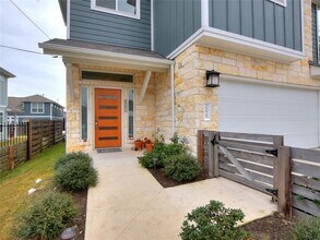 2225 Maxwell Ln in Austin, TX - Building Photo - Building Photo