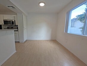 4303 Cedros Ave in Los Angeles, CA - Building Photo - Building Photo