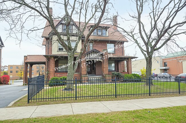 property at 314 E Lincoln Ave