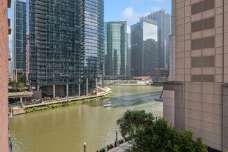 345 N Canal St in Chicago, IL - Building Photo - Building Photo