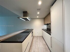 1000 Brickell Plaza, Unit 1903 in Miami, FL - Building Photo