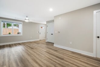 303 Linwood St in Apex, NC - Building Photo - Building Photo