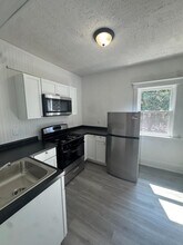 504 N Roosevelt Ave in Bloomington, IL - Building Photo - Building Photo