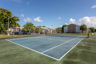 Clipper Cove in Boynton Beach, FL - Foto de edificio - Building Photo