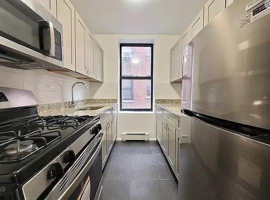 property at 675 Walton Ave