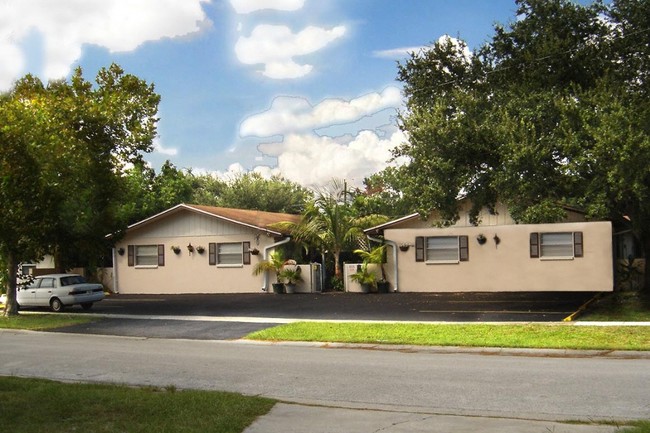 605 92nd Ave N in St. Petersburg, FL - Building Photo - Building Photo