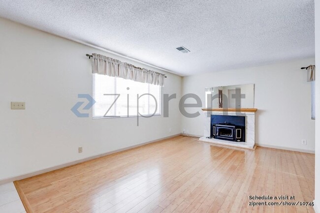 125 Green Tree Dr in Vacaville, CA - Building Photo - Building Photo