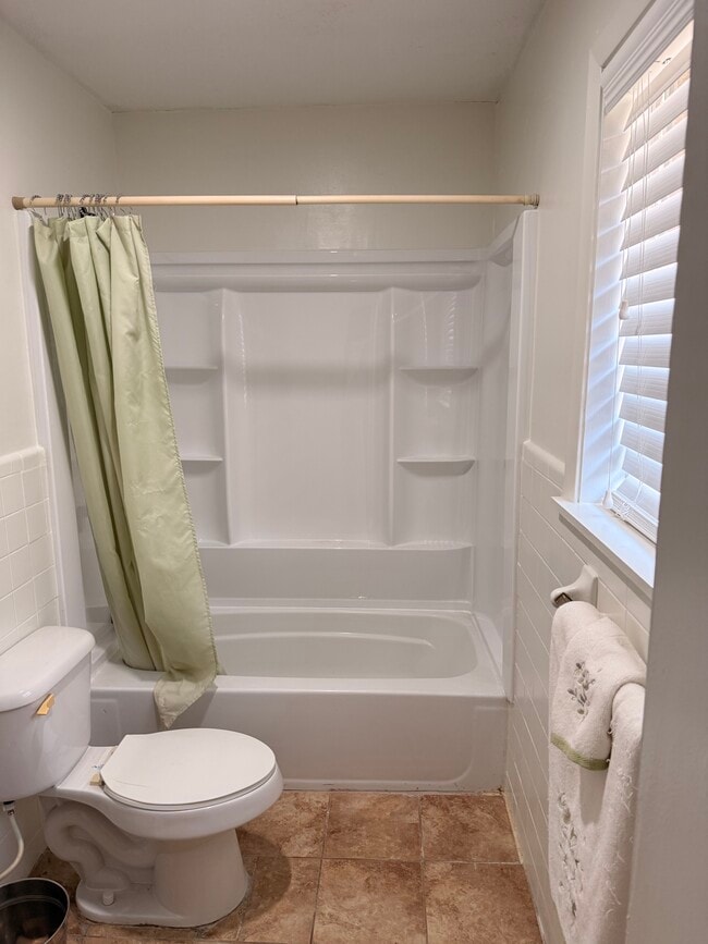 848 Gore Rd in Jackson, MS - Foto de edificio - Building Photo