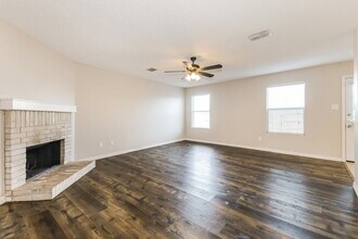 1446 Stewart Dr in Rockwall, TX - Building Photo - Building Photo