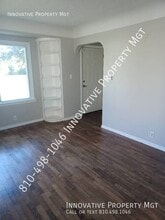 533 W Pulaski St in Flint, MI - Building Photo - Building Photo