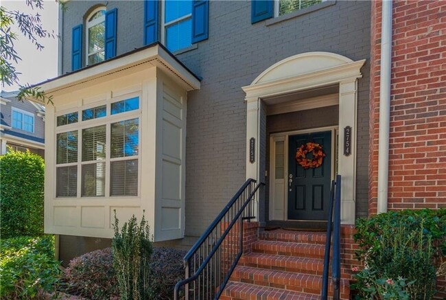 2752 Wander Ln in Alpharetta, GA - Foto de edificio - Building Photo