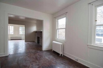 6535 Northumberland St, Unit 1 in Pittsburgh, PA - Building Photo - Building Photo