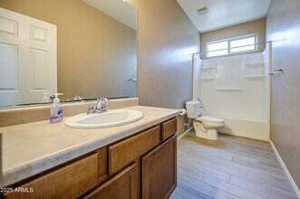 6826 W Charter Oak Rd in Peoria, AZ - Building Photo - Building Photo