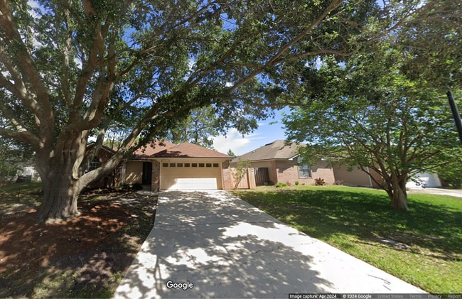 property at 13573 Lobo Ct