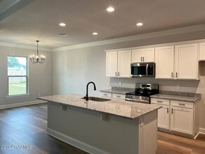 104 Nandina Dr in Scott, LA - Building Photo - Building Photo