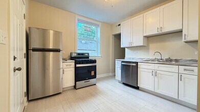 4608 N Seeley Ave, Unit 2 in Chicago, IL - Foto de edificio - Building Photo