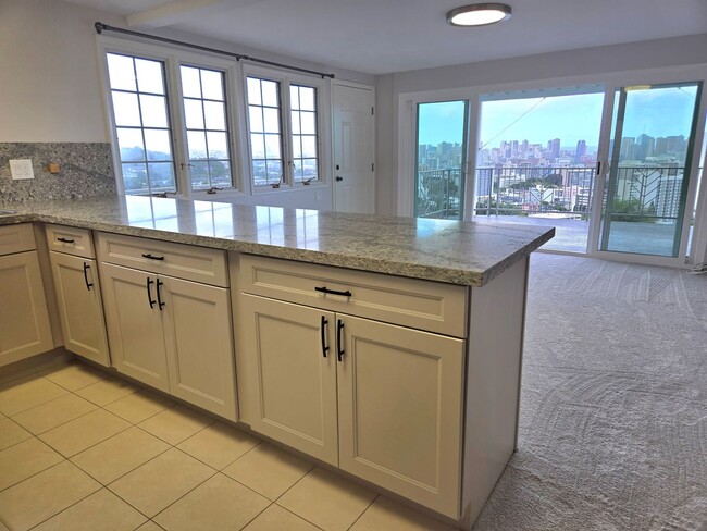 2142 Mauna Pl in Honolulu, HI - Building Photo - Building Photo