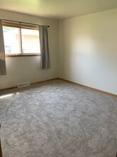 2057 W Layton Ave, Unit 2 in Milwaukee, WI - Building Photo - Building Photo