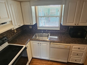4719 68th Ln N in St. Petersburg, FL - Building Photo - Building Photo