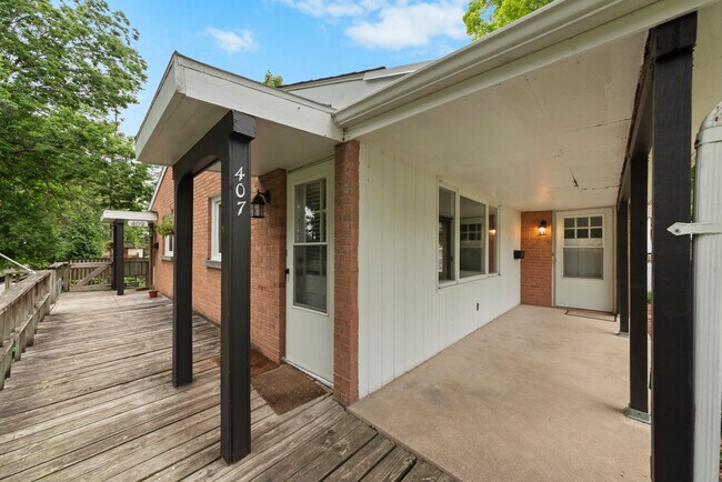 407 S Hamilton St in Lockport, IL - Building Photo - Building Photo