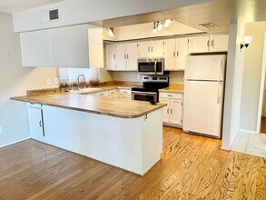 2410 W Evans Dr in Phoenix, AZ - Building Photo - Building Photo