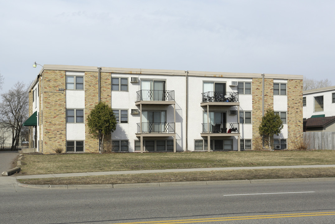 6813 Humboldt Ave N in Brooklyn Center, MN - Building Photo