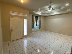 17 Truman St in Alton, TX - Building Photo - Building Photo