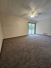 1515 Elk Cir in Norman, OK - Foto de edificio - Building Photo
