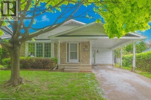 62 Lewis Crescent in Kitchener, ON - Building Photo