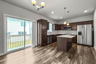 15135 Bellflower Ln in Waukee, IA - Building Photo - Building Photo