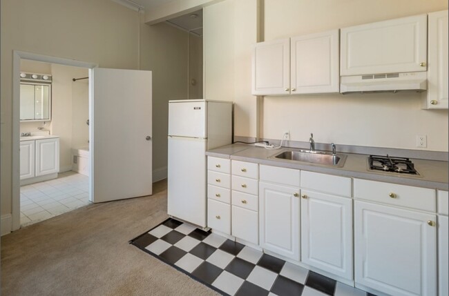 301 Newbury St, Unit 5 in Boston, MA - Building Photo - Building Photo