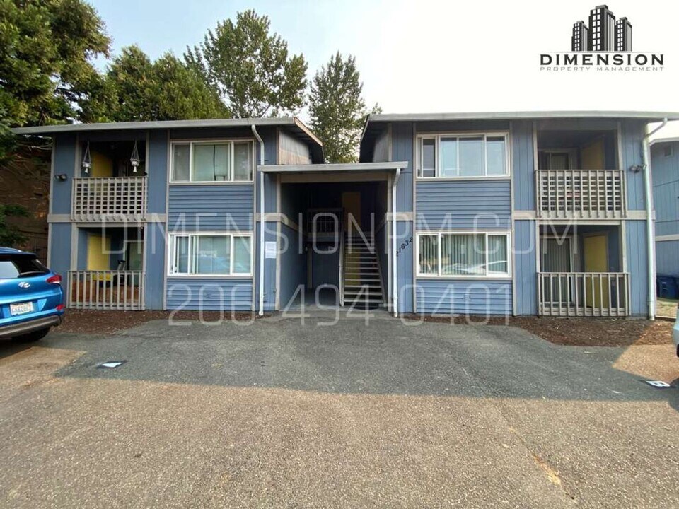 21632 30th Ave S, Unit B in Des Moines, WA - Foto de edificio