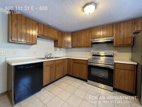 600 E 1st St in Waconia, MN - Building Photo - Building Photo