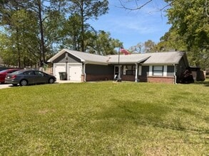 130 N Woodvalley Dr in Kingsland, GA - Building Photo - Building Photo