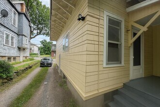 915 E Colvin St in Syracuse, NY - Building Photo - Building Photo